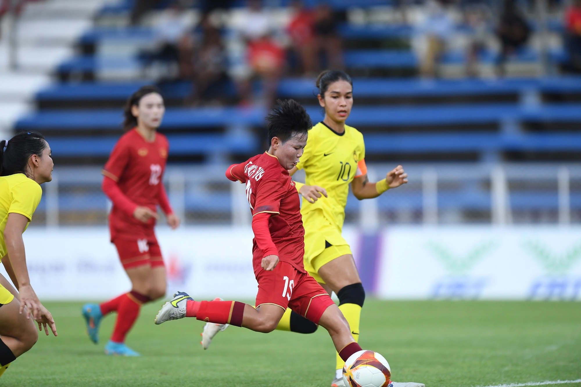 杨瀚森启程芝加哥联合试训：展现天赋的关键时刻